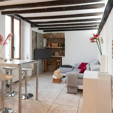 Appartement Joivy Cosy In Centre Como