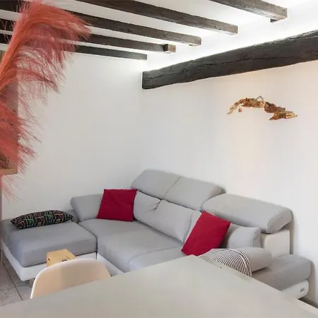 Apartment Joivy Cosy In Centre Como
