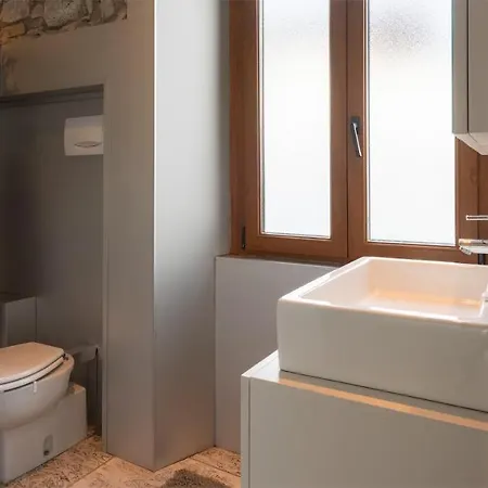 Apartment Joivy Cosy In Centre Como